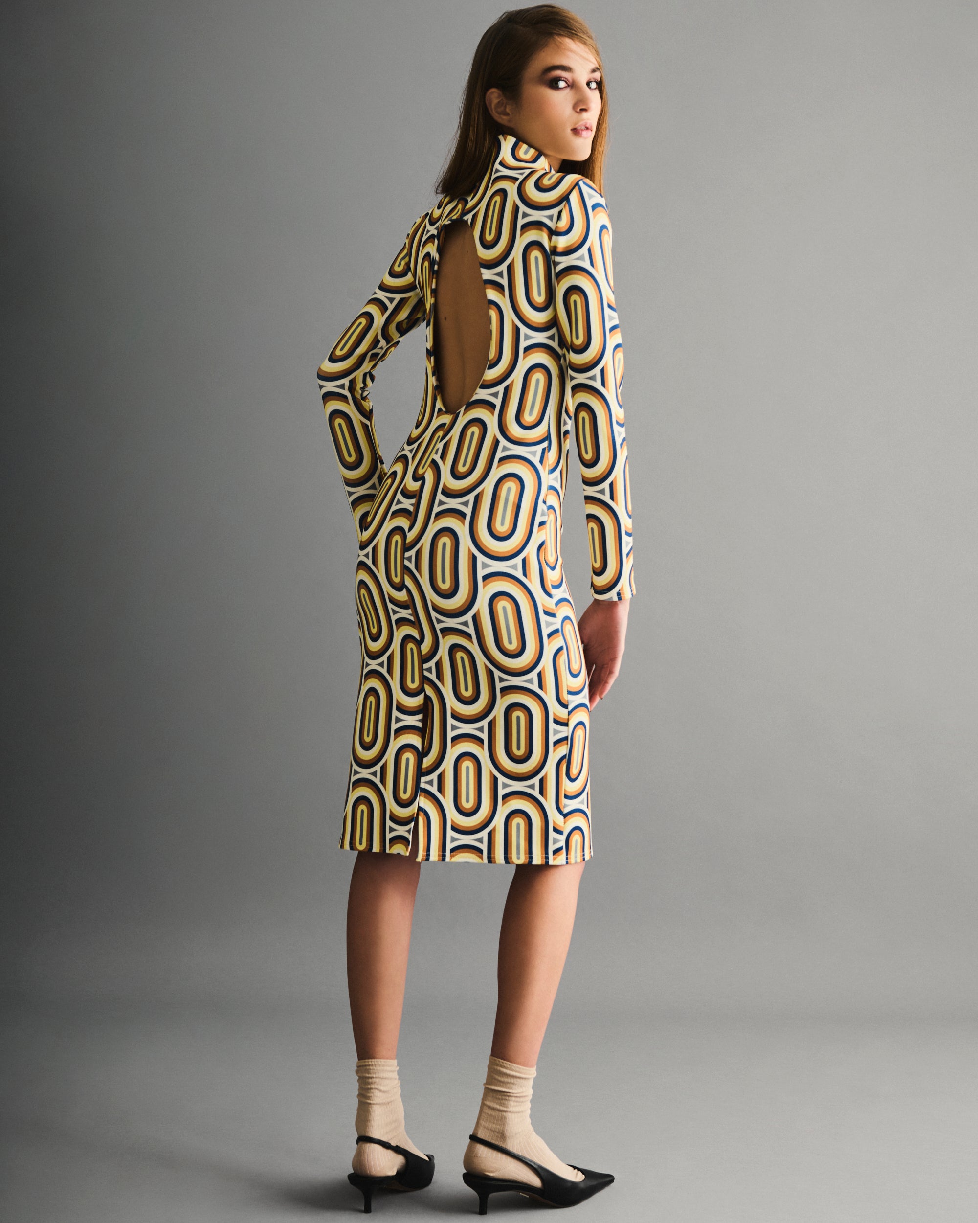 VESTIDO GROOVY MOSTAZA
